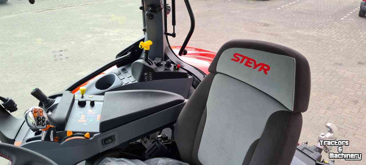 Traktoren Steyr Profi 6145CVT