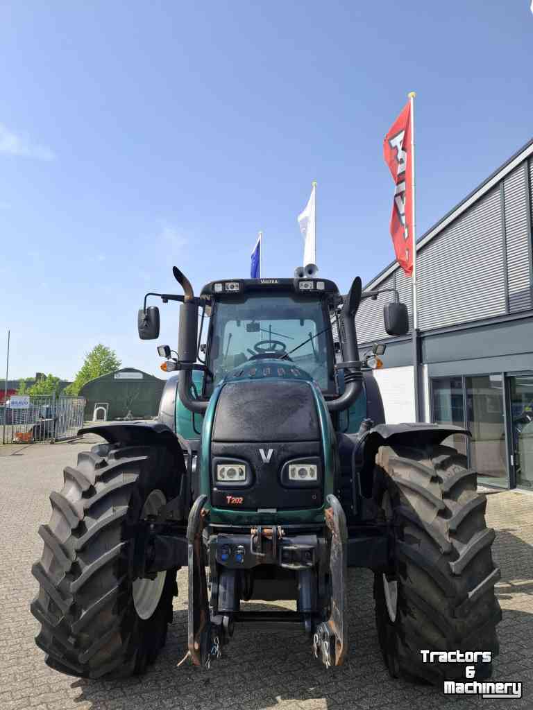 Traktoren Valtra T202