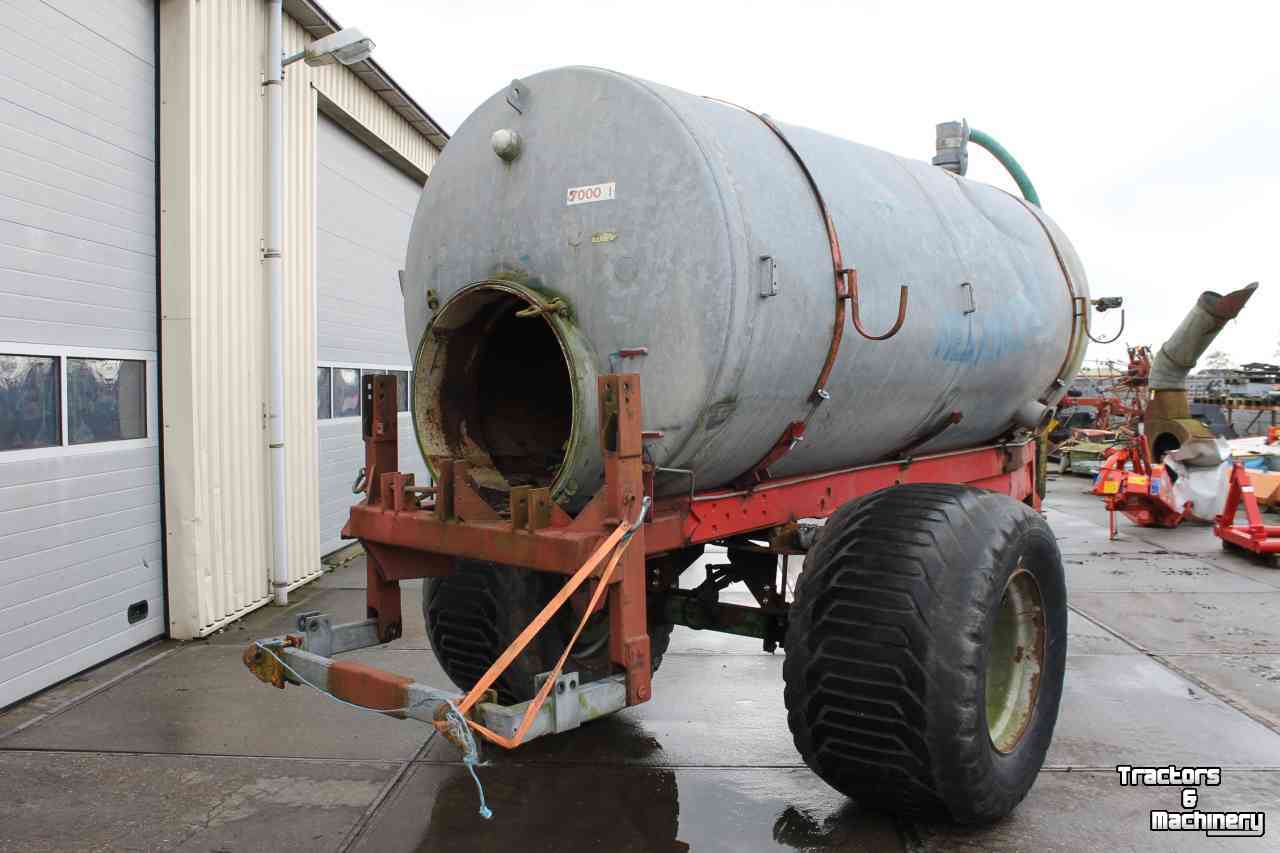 Mesttank Beco MT6800 liter enkelas mesttank giertank vacuumtank waterwagen