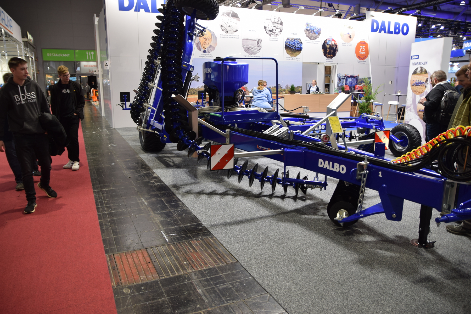 Agritechnica 2023: Dalbo komt met kettingeg | LandbouwMechanisatie