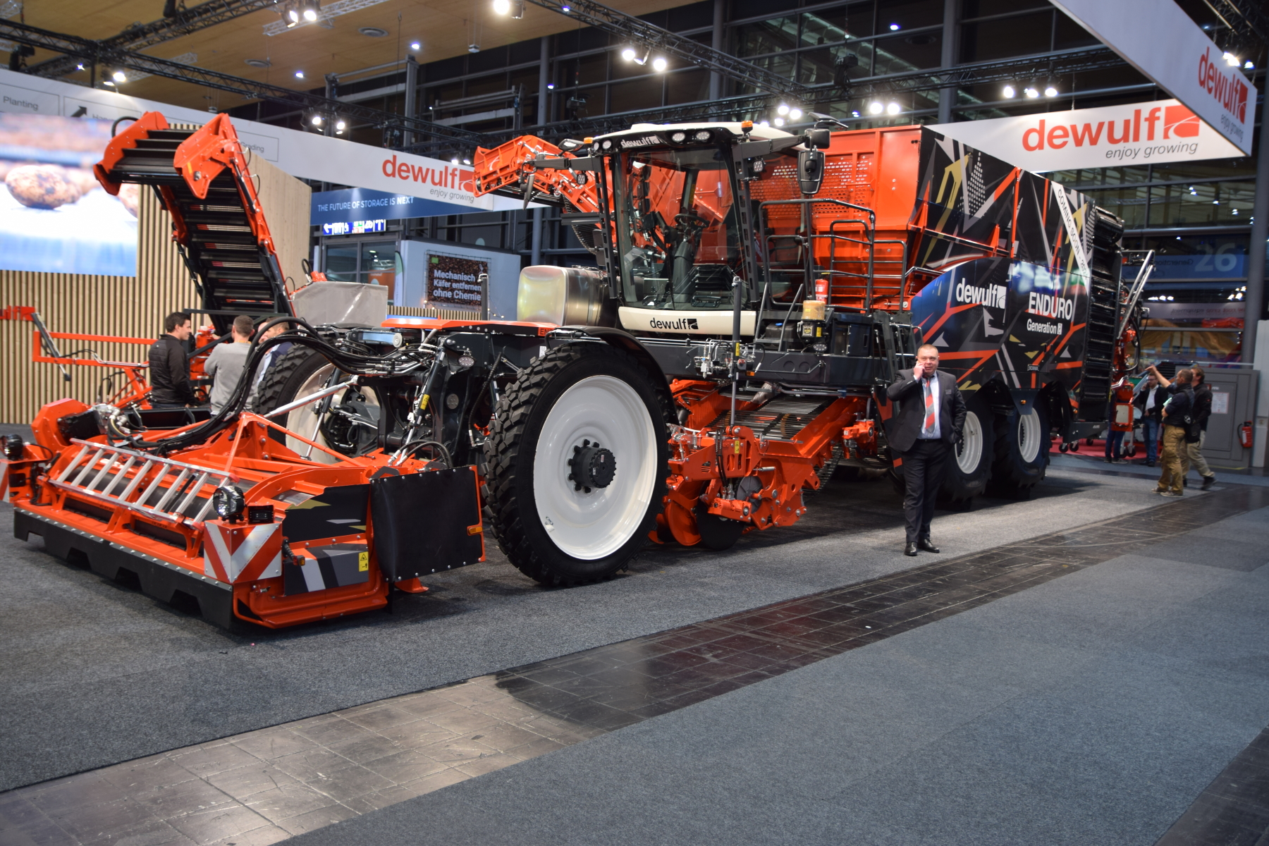 Agritechnica 2023: Dewulf geeft Enduro update | LandbouwMechanisatie
