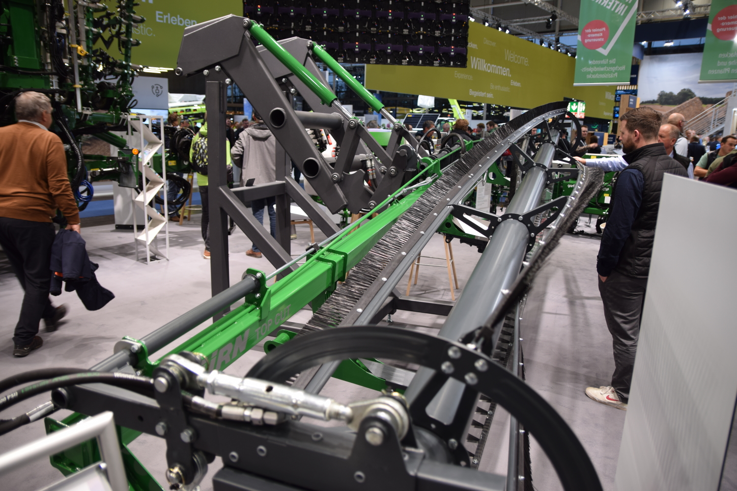 Agritechnica 2023: Eenvoudige onkruidknipper | LandbouwMechanisatie