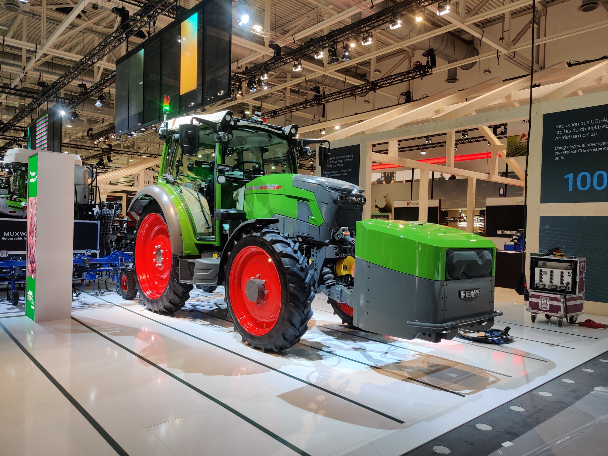 Agritechnica 2023: Fendt e107 op breder spoor | LandbouwMechanisatie
