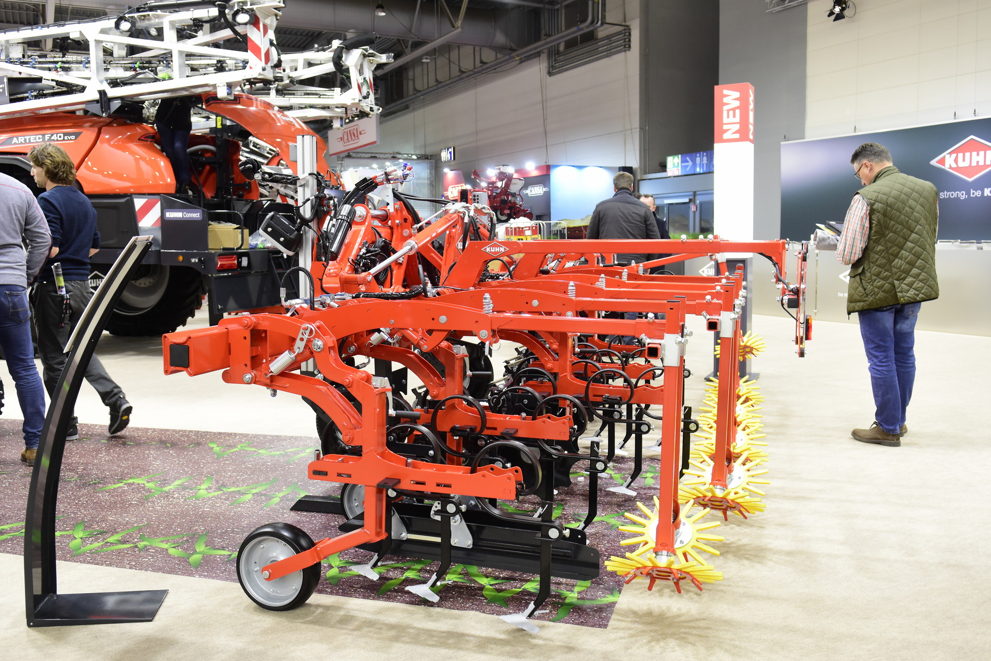 Agritechnica 2023: Kuhn Rowliner schoffelmachine | LandbouwMechanisatie