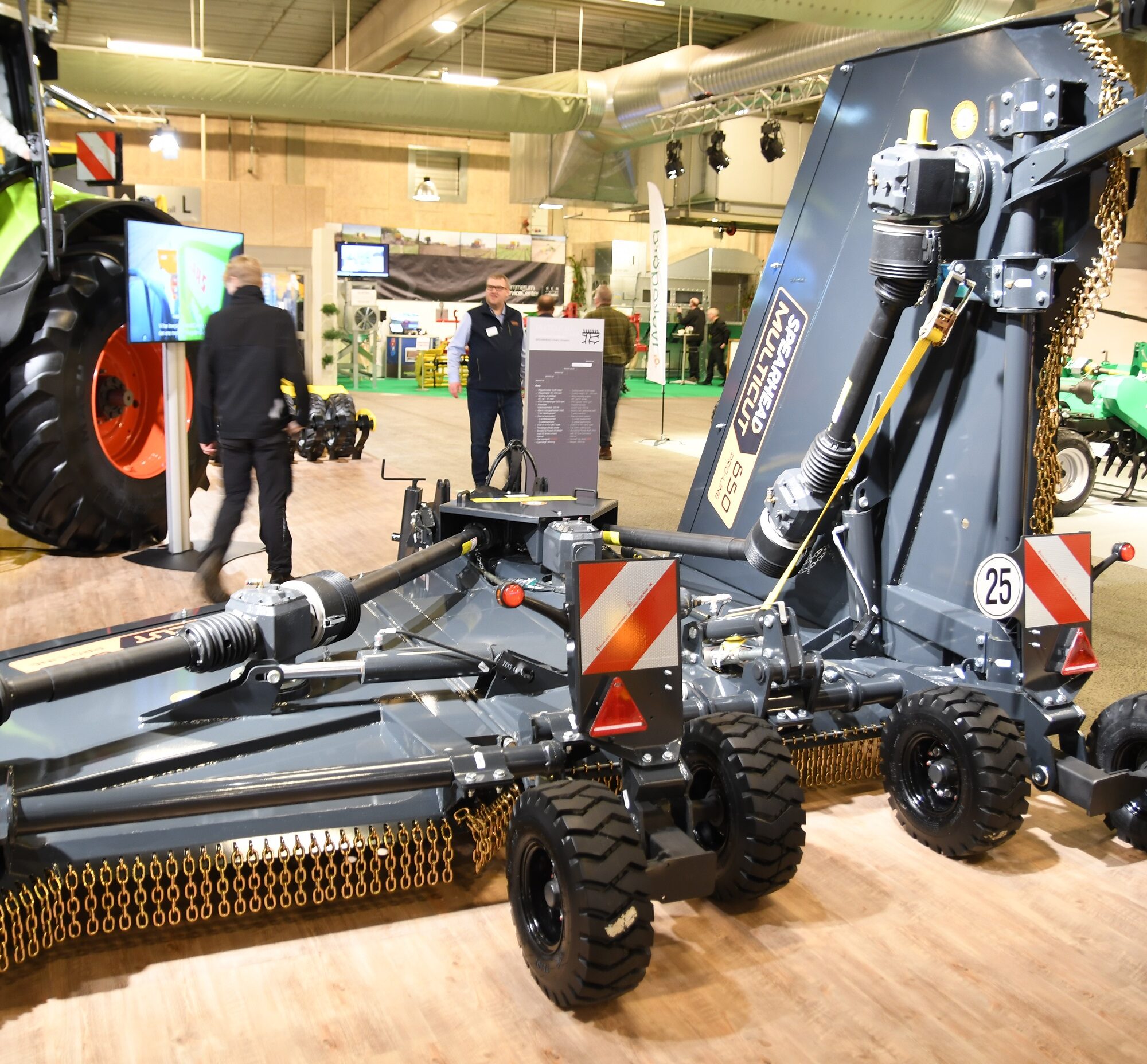 Agromek 2022: Spearhead Multicut maait tot 6,28 meter breed | Tuin en Park Techniek