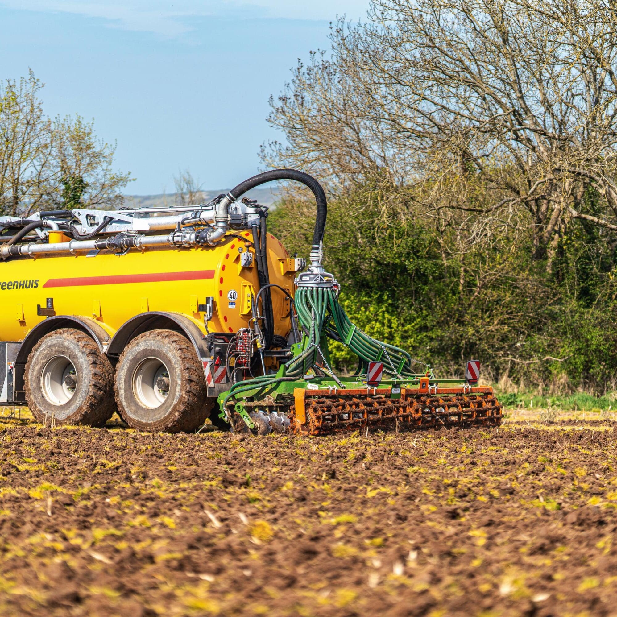 Amazone bouwt mestverdeler op Catros Pro schijveneg | LandbouwMechanisatie