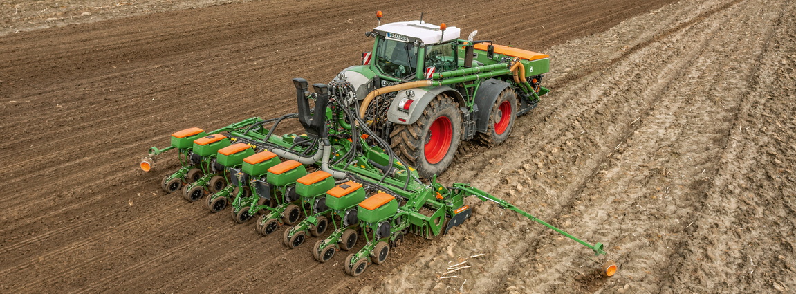 Amazone Precea-achtrijer op kopeg | LandbouwMechanisatie