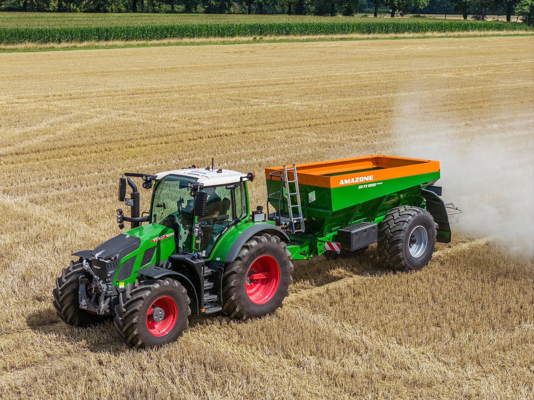 Amazone rust ZG-TX uit met weegcellen en automatische kalkdosering | LandbouwMechanisatie