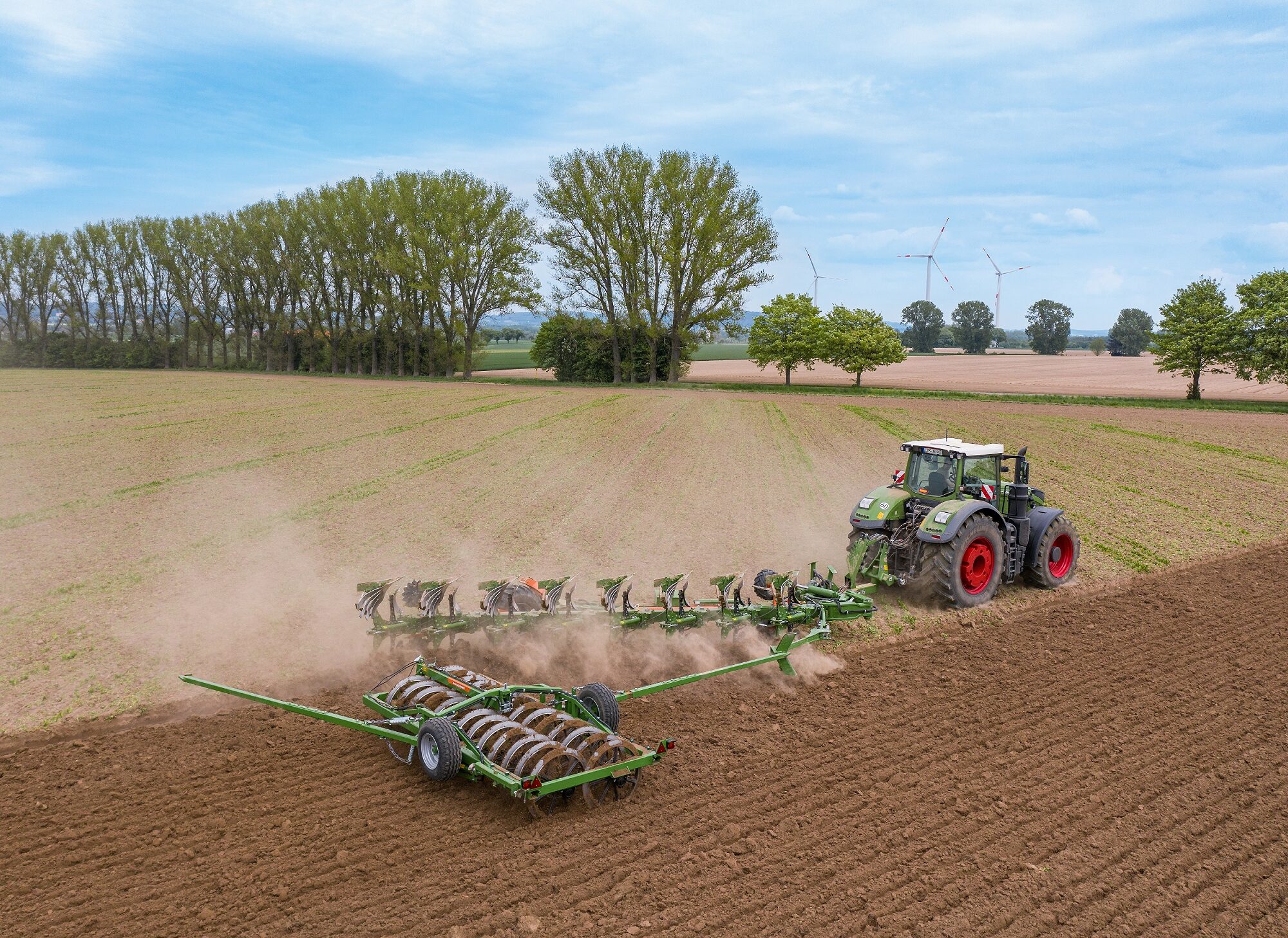 Amazone Tyrok kan ook onland ploegen | LandbouwMechanisatie