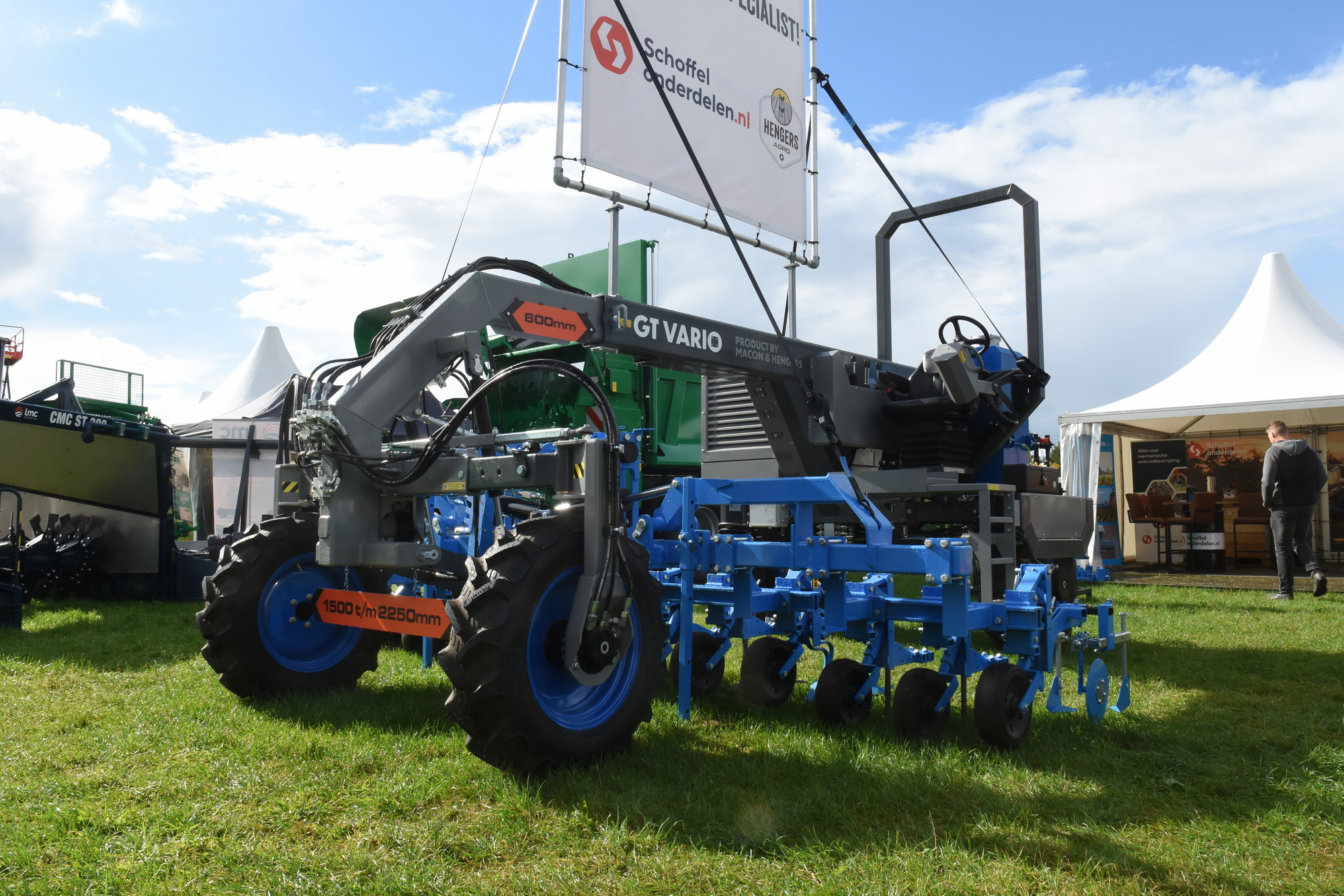 ATH 2024: Eenvoudige schoffeltrekker van Hengers en Macon | LandbouwMechanisatie