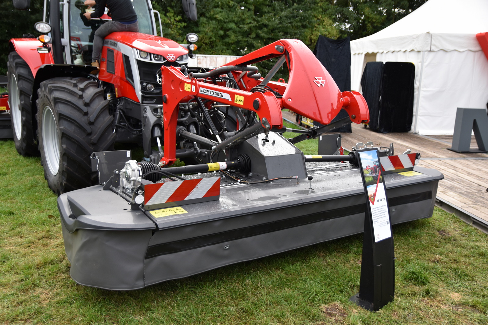 ATH 2024: Massey Ferguson-frontmaaier stuurt mee | Veehouderij Techniek