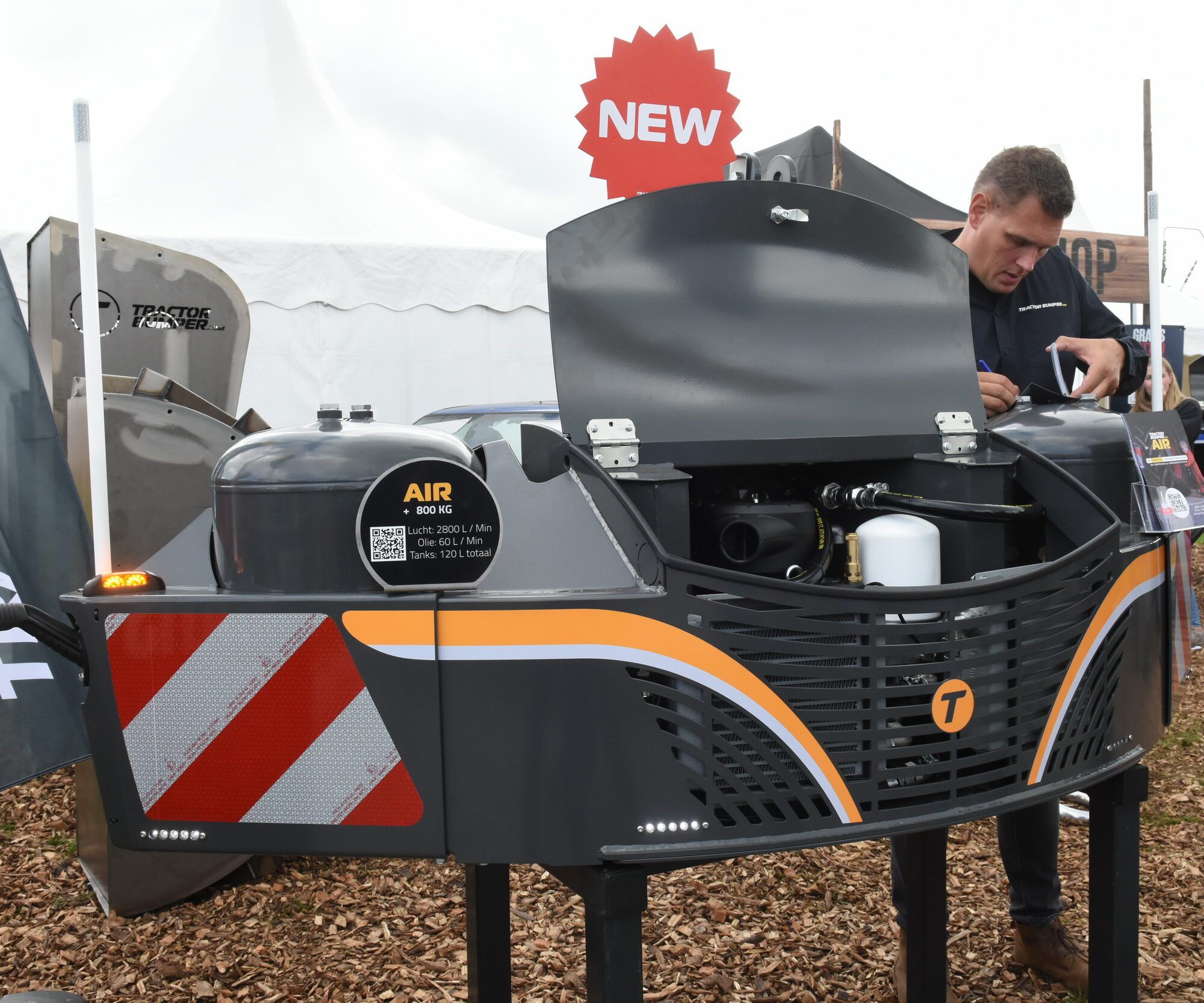 ATH 2026: Tractorbumpers luchtbumper ontdoet perslucht van vocht | LandbouwMechanisatie ATH 2026: Tractorbumpers luchtbumper ontdoet perslucht van vocht | LandbouwMechanisatie