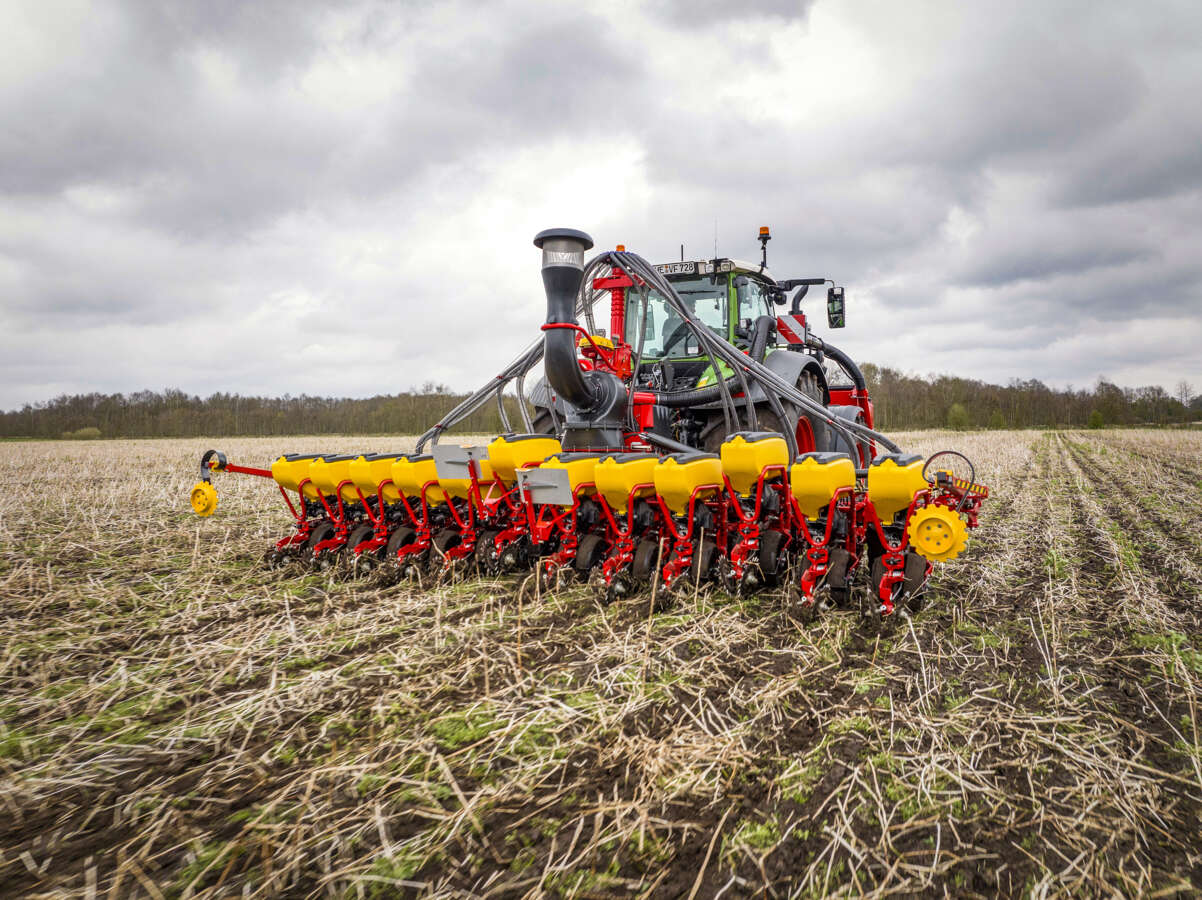 Automatisch spuitsporen aanleggen met Väderstad Tempo- en Proceed-zaaimachines | LandbouwMechanisatie