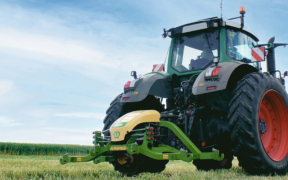 Breder maaien met Krone koppelframe | Veehouderij Techniek