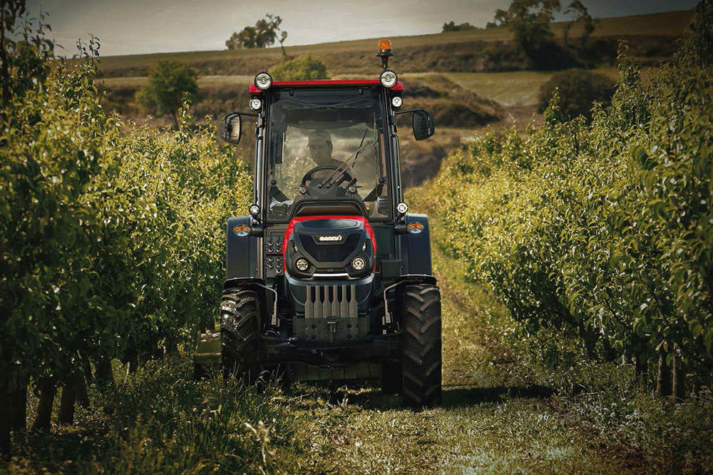 Case IH vernieuwt Quantum smalspoortrekkers | Tuin en Park Techniek