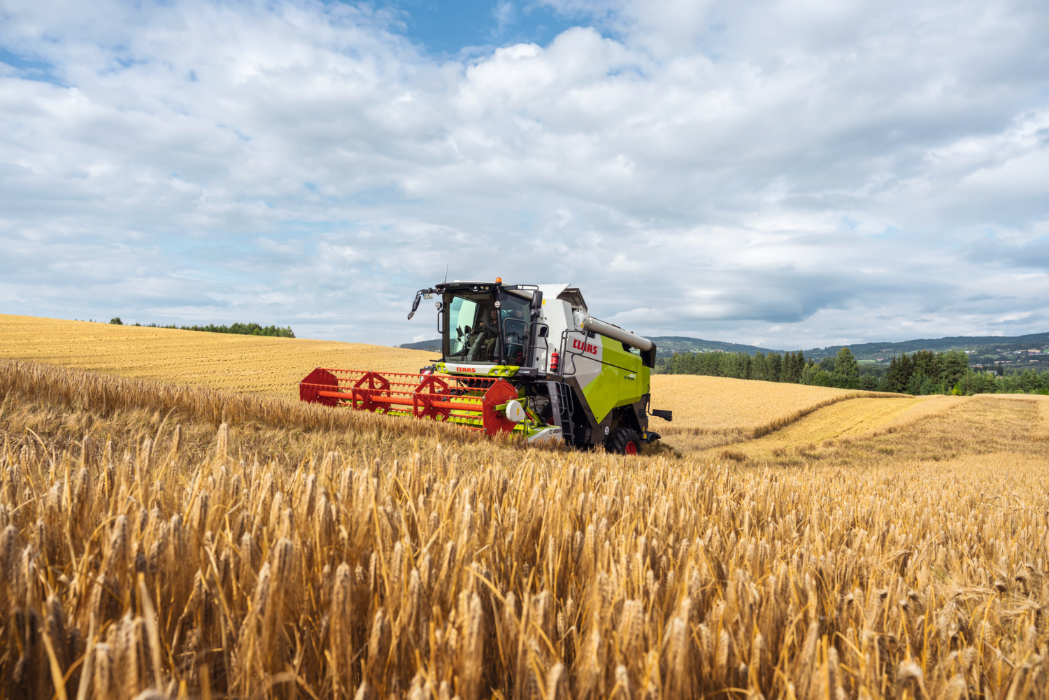 Claas introduceert nieuwe boerenmaaidorser | LandbouwMechanisatie