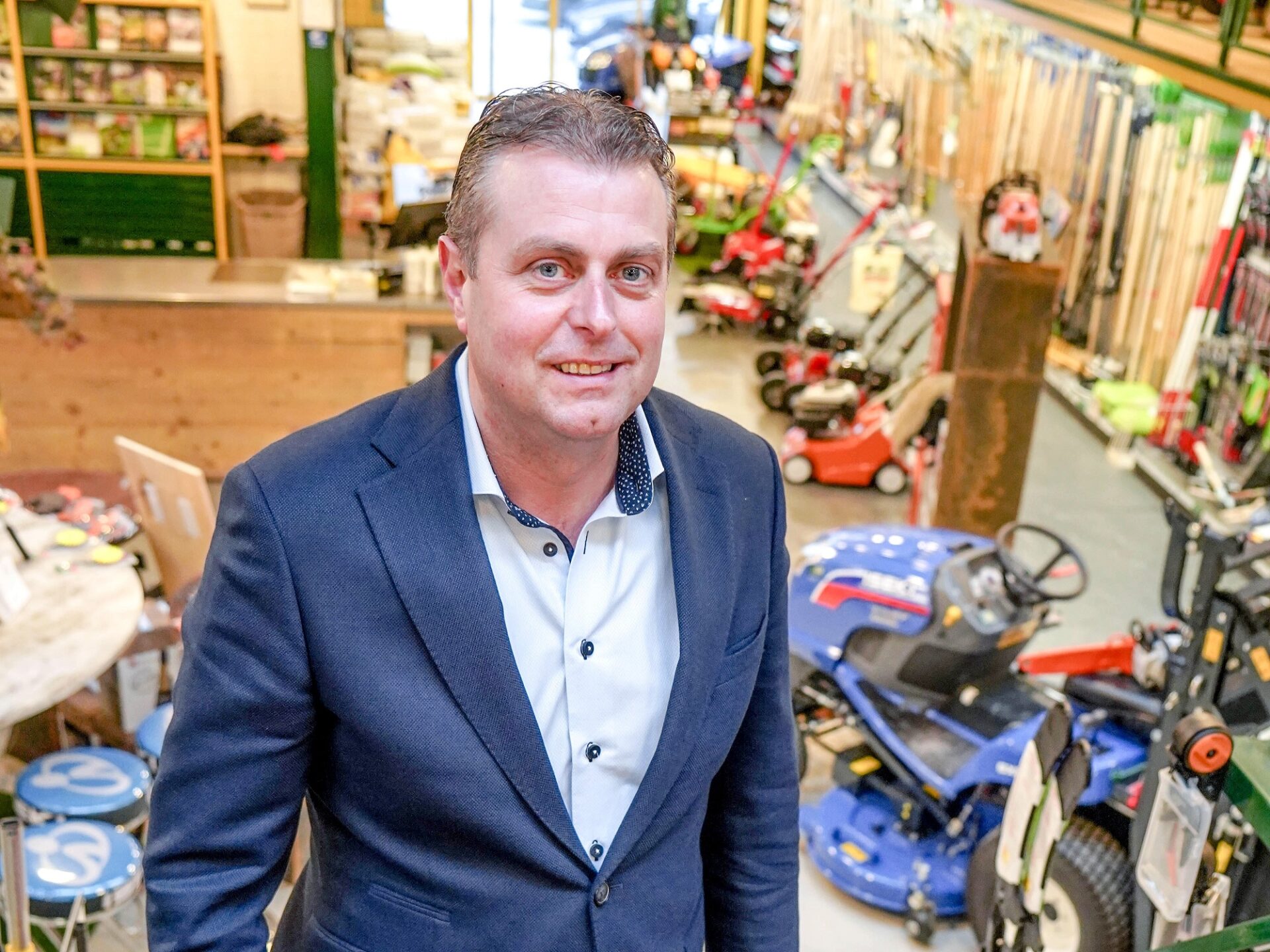 COLUMN | Koester de lokale machinedealer en werk aan je merk | Tuin en Park Techniek