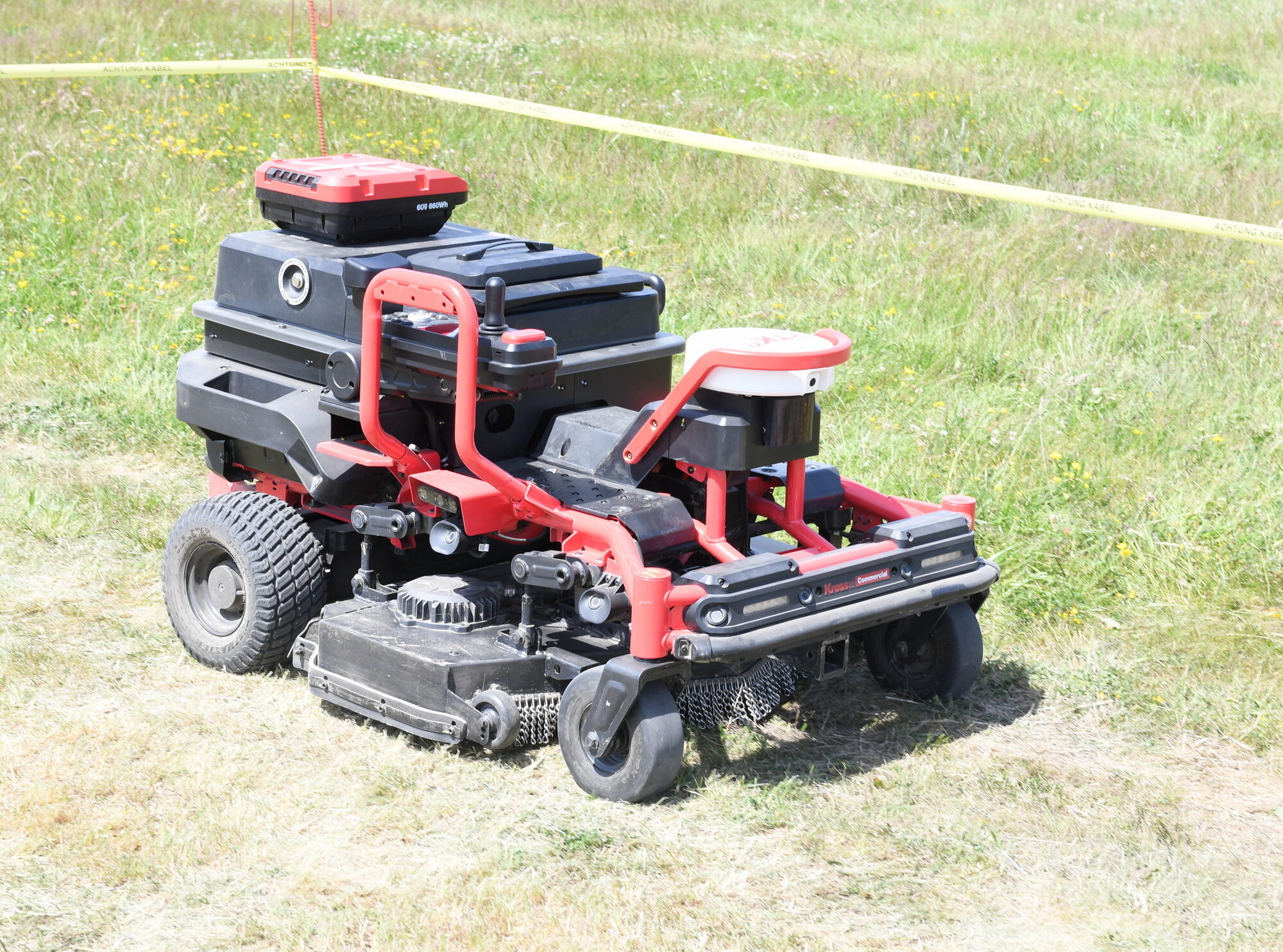 Demopark 2025: Kress Voyager robotmaaier in Cut&Go concept | Tuin en Park Techniek