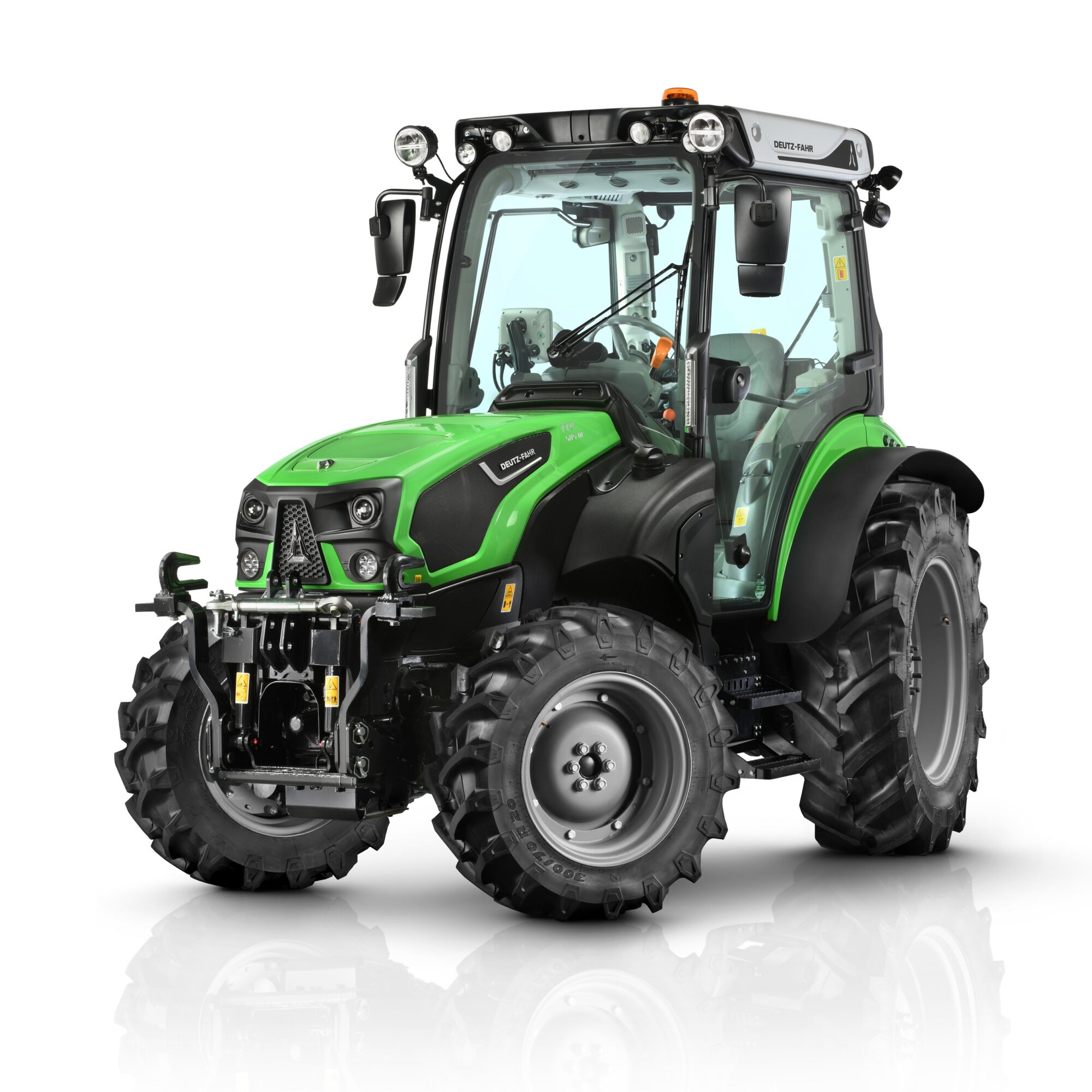 Deutz-Fahr 5 DF TTV-serie met vierwielbesturing | Tuin en Park Techniek