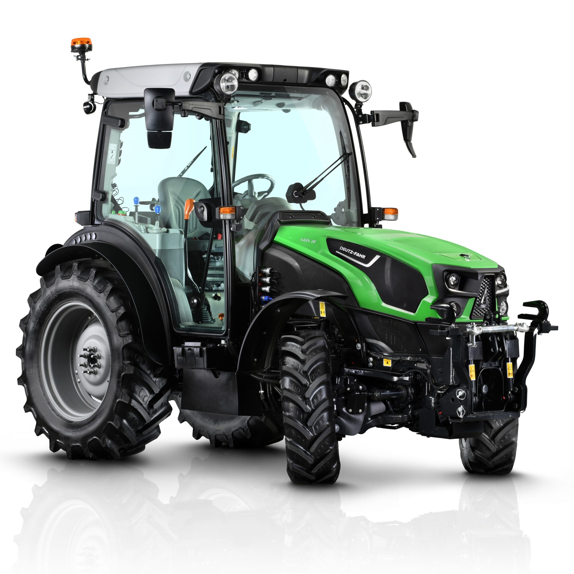 Deutz-Fahr smalspoorserie voor in de kleine ruimte | Tuin en Park Techniek