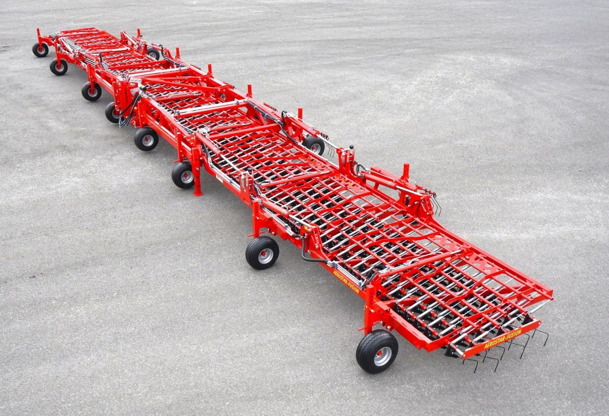 Einböck bouwt 18 meter brede wiedeg | LandbouwMechanisatie
