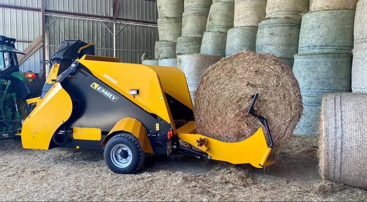 Emily introduceert de Vortex getrokken stroblazer | Veehouderij Techniek