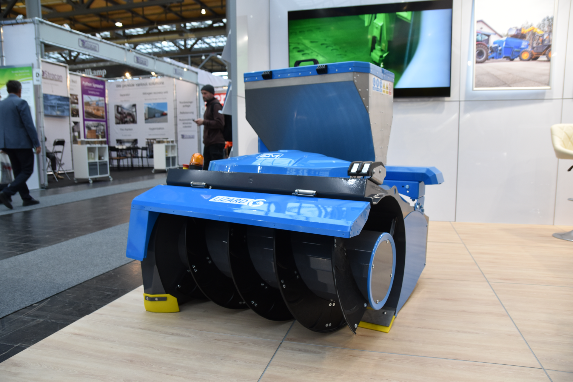 Eurotier 2022: aanschuifrobot van Euromilk | Veehouderij Techniek