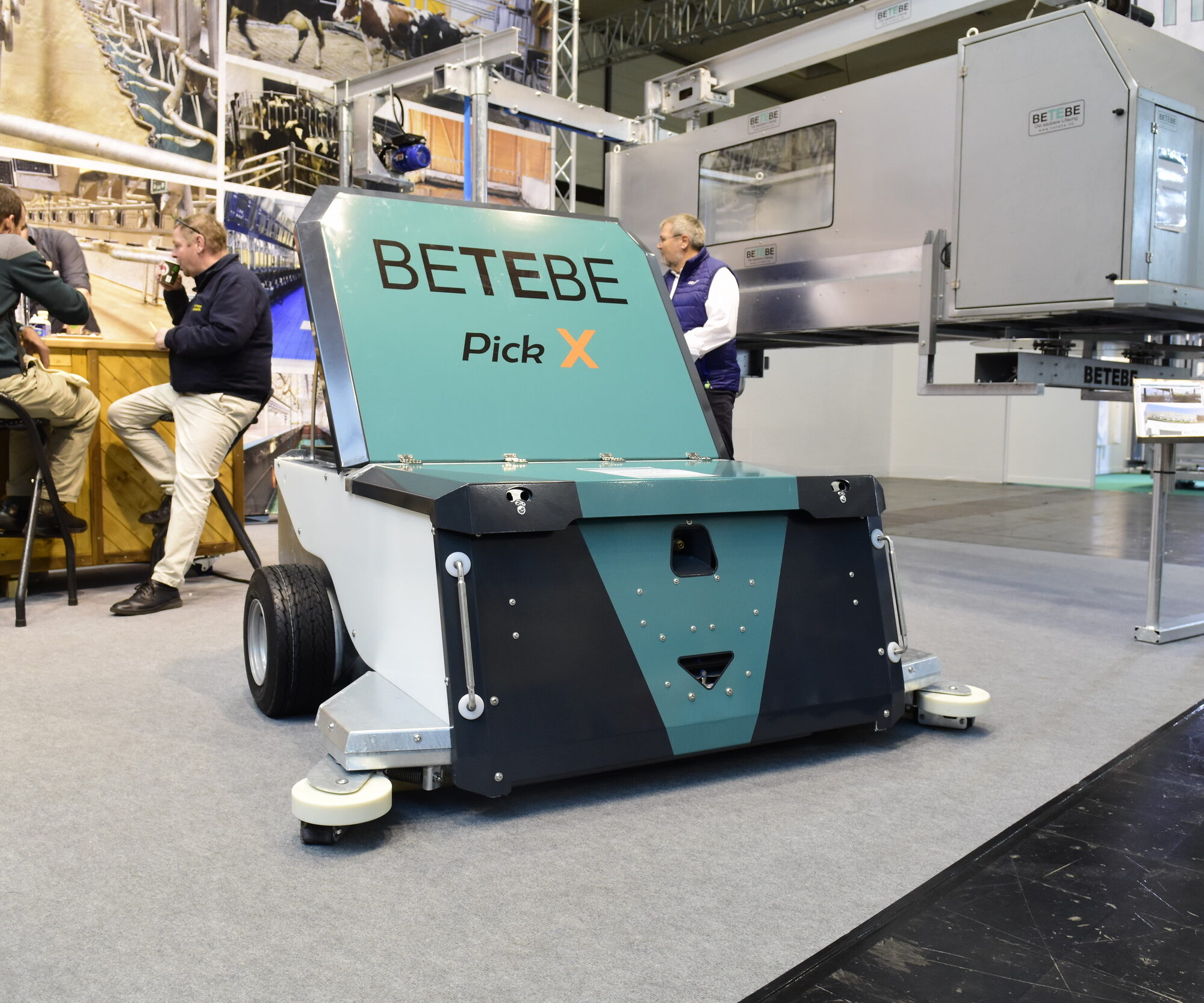 Eurotier 2022: Betebe toont prototype mestrobot | Veehouderij Techniek