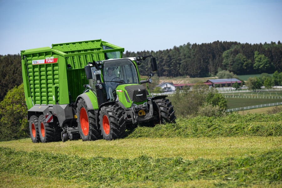 Fendt-retrofit opbergruimte en zelfreinigend luchtfilter | LandbouwMechanisatie