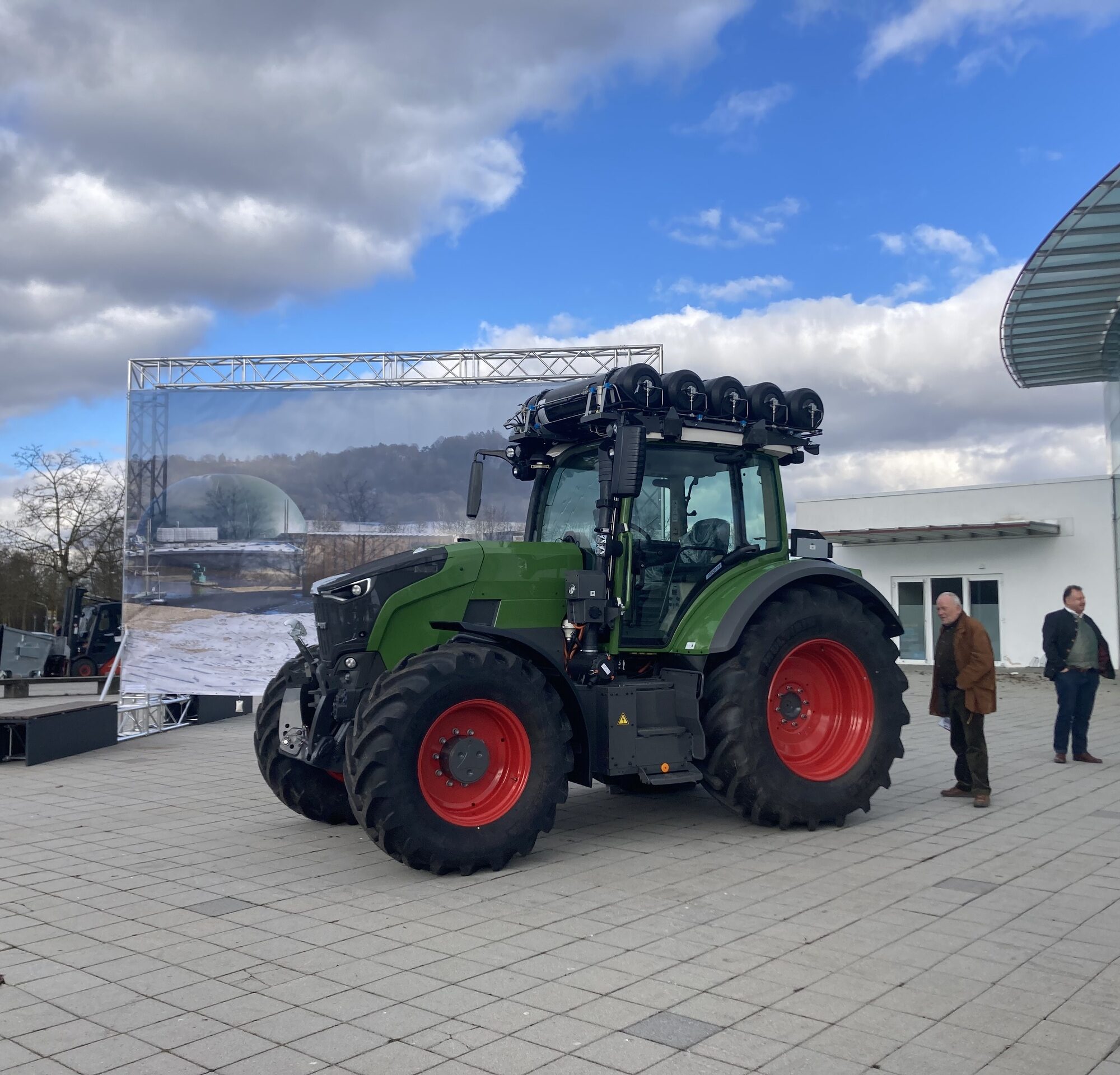 Fendt stelt waterstoftrekker voor | LandbouwMechanisatie