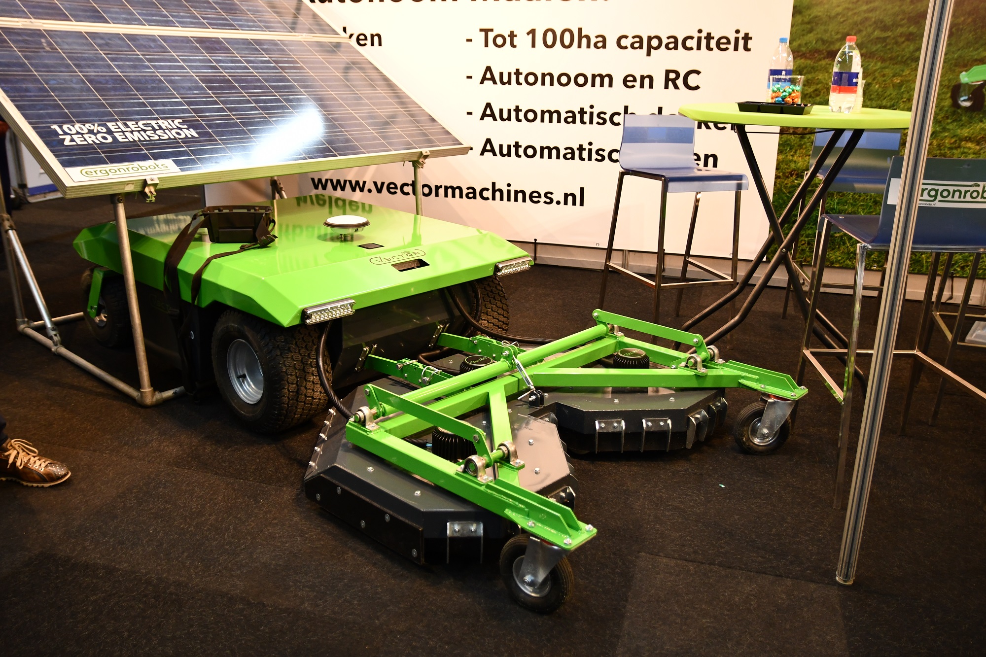 Fries bedrijf ontwikkelt maairobot voor zonneparken | Tuin en Park Techniek