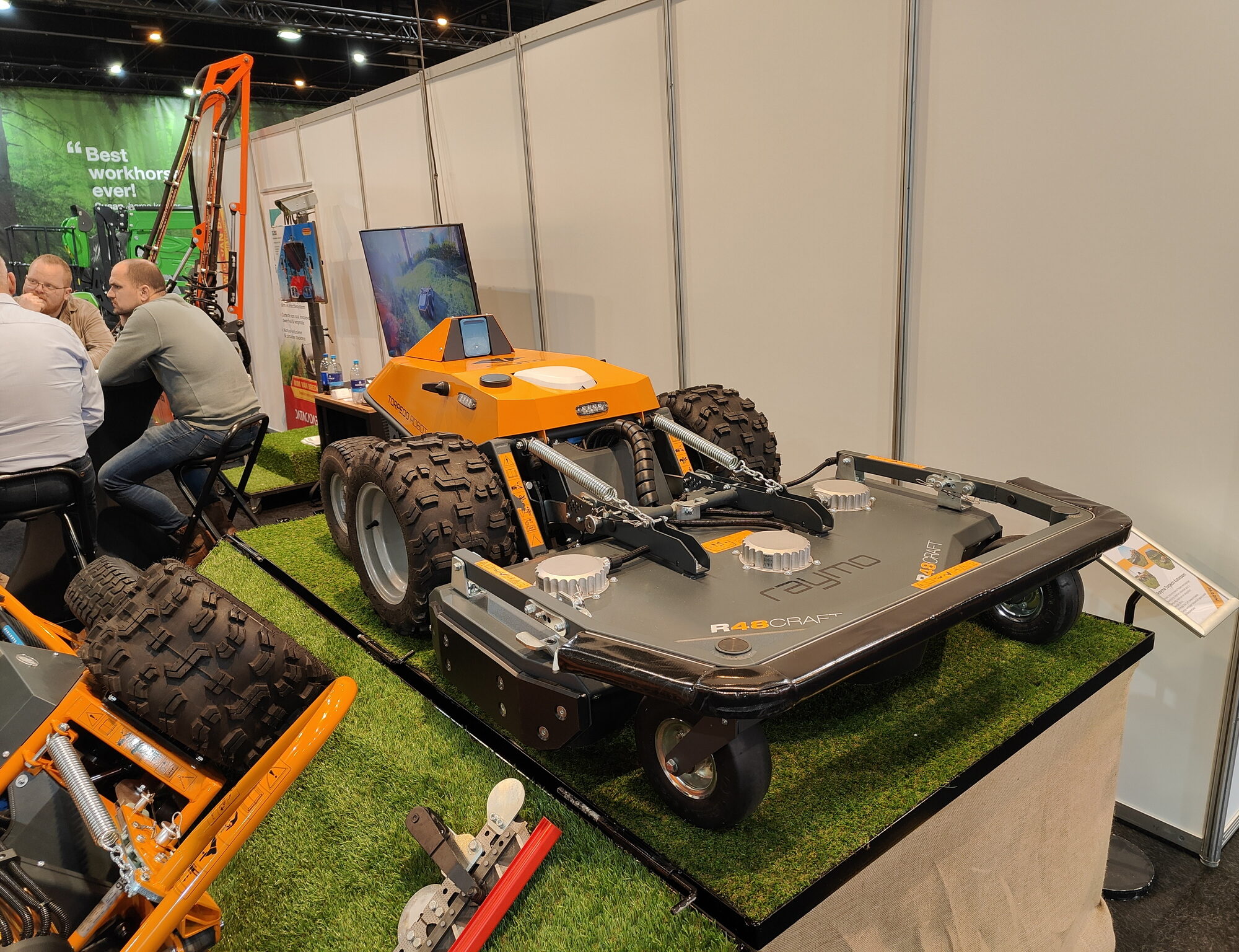 Groene Sector: Autonome maaier van Raymo | Tuin en Park Techniek