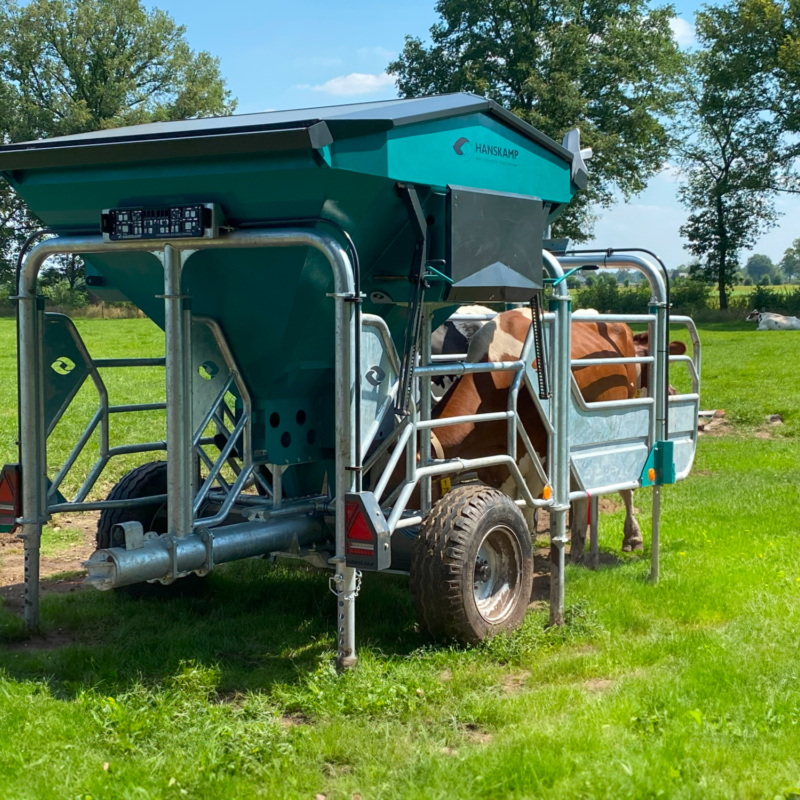 Hanskamp komt met voerstation voor weidegang | Veehouderij Techniek