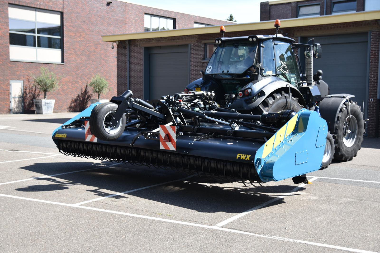 Imants bouwt 6 meter megaspitter voor in de hef | LandbouwMechanisatie