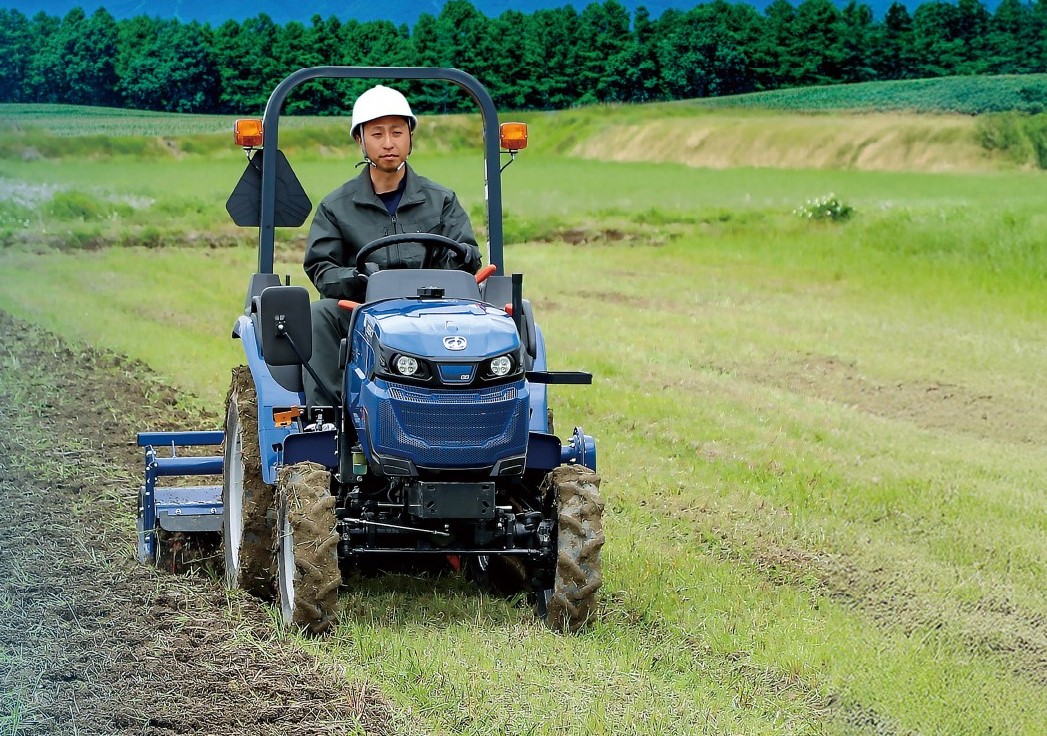 Iseki komt met BB-serie compacttrekkers | Tuin en Park Techniek