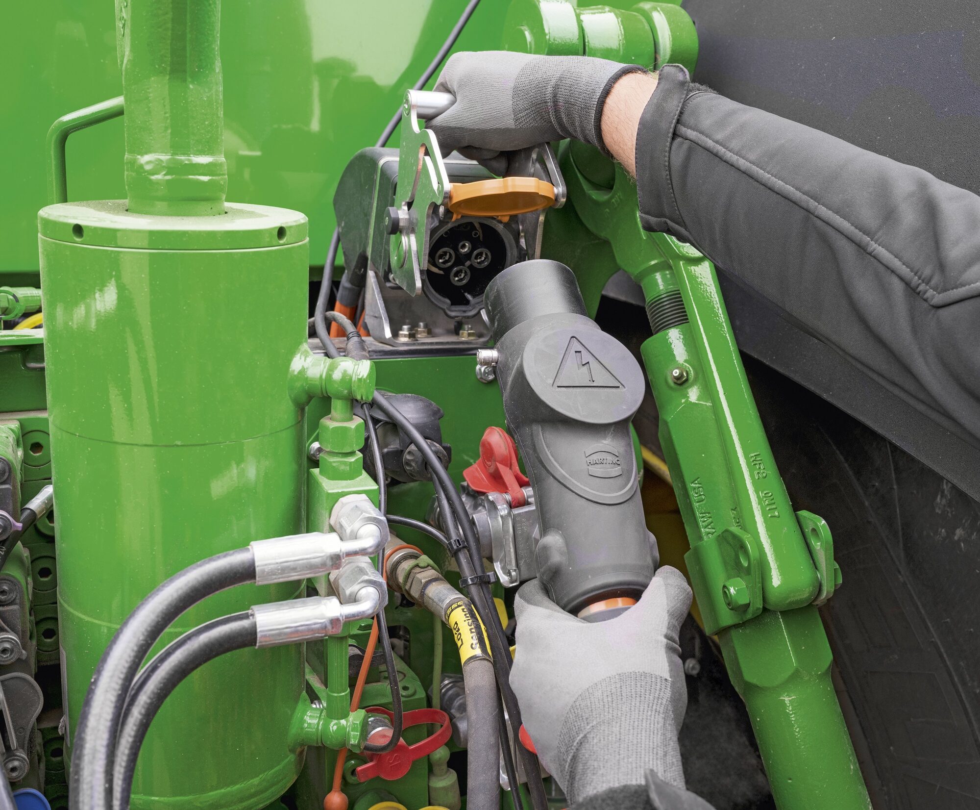 John Deere 8R 410 met elektro-mechanische traploze transmissie | LandbouwMechanisatie