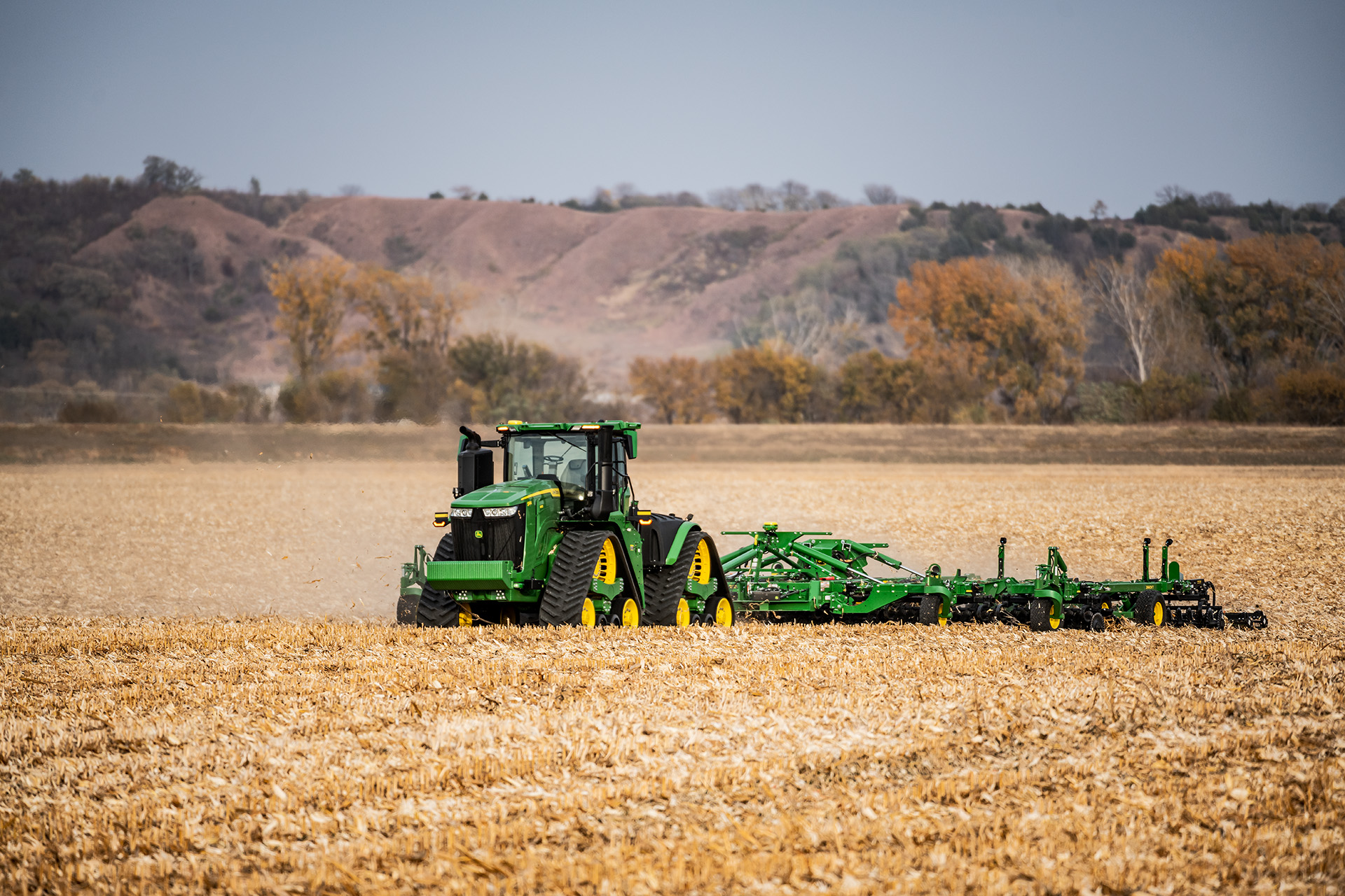 John Deere autonomiekit laat 9RX zelfstandig werken | LandbouwMechanisatie