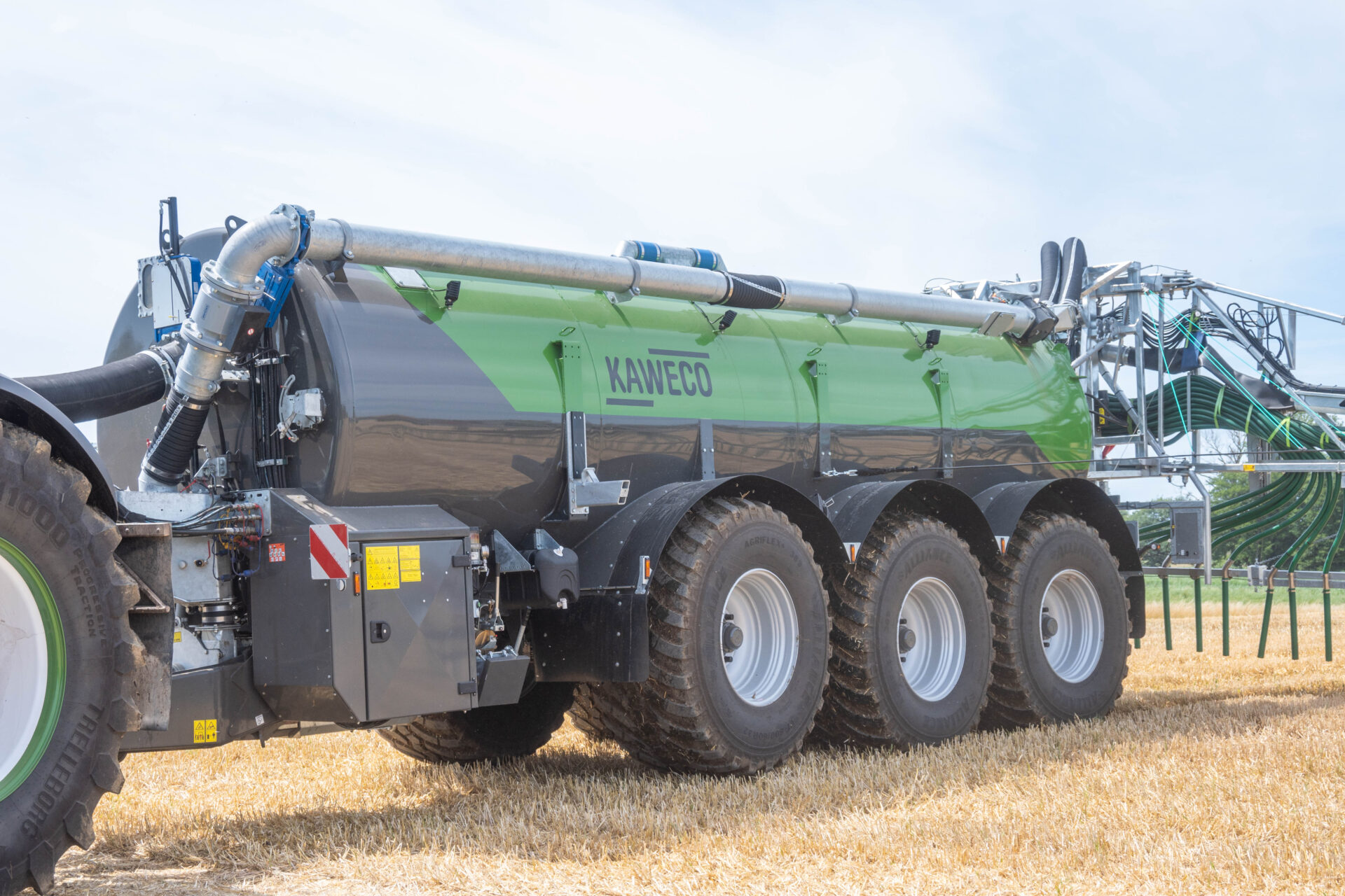 Kaweco mesttank met zelfaanzuigende centrifugaalpomp | Veehouderij Techniek