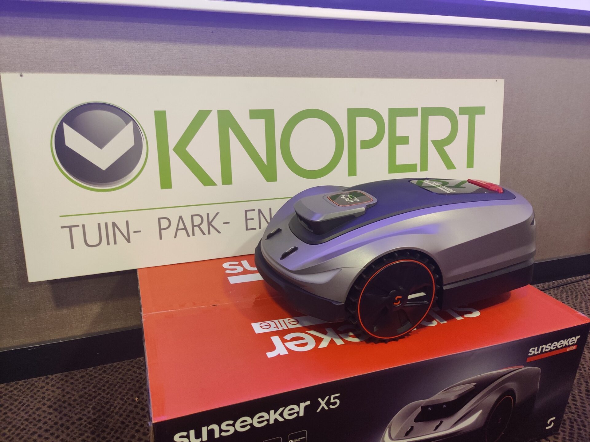 Knopert haalt maairobots van Sunseeker naar Nederland | Mechaman