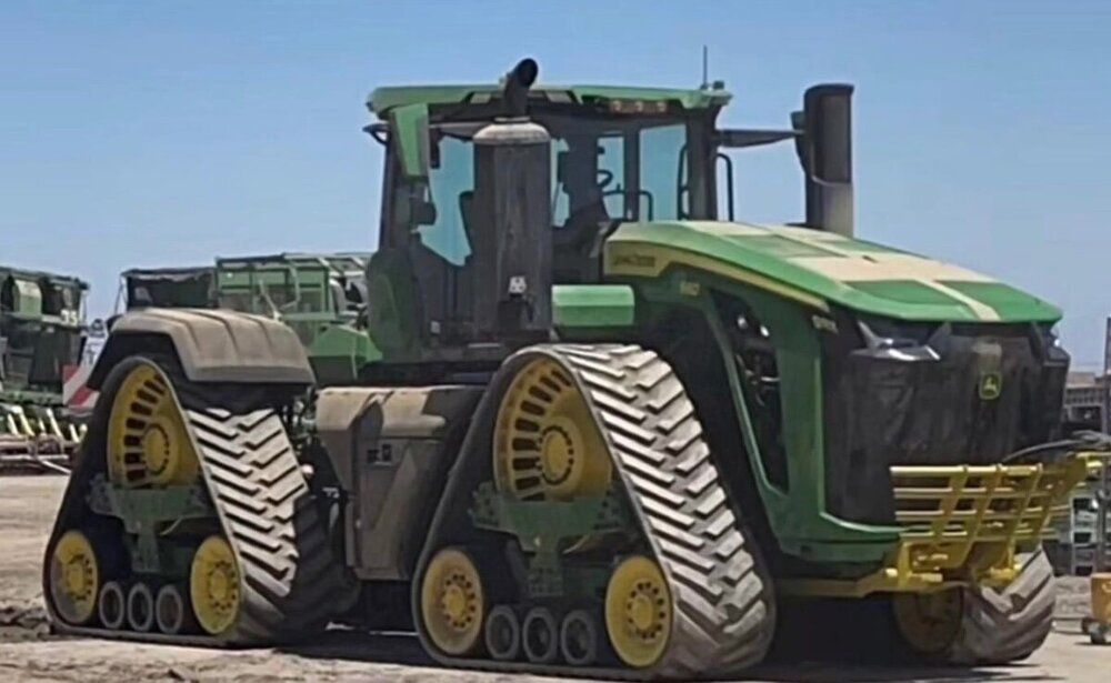 Komt de John Deere 9RX830 er? | LandbouwMechanisatie