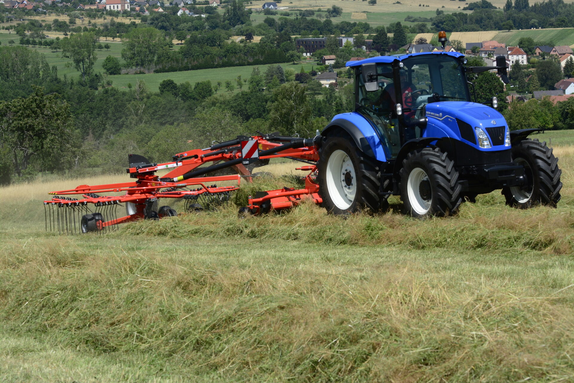 Kuhn komt met de GA 8131 CL rotorhark met pick-up | Veehouderij Techniek