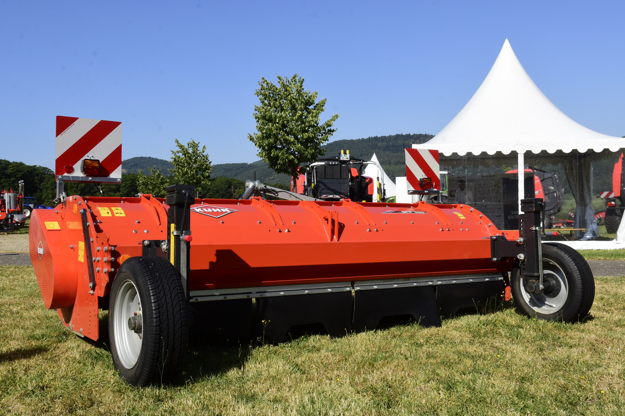 Kuhn stapt met loofklapper in aardappelteelt | LandbouwMechanisatie