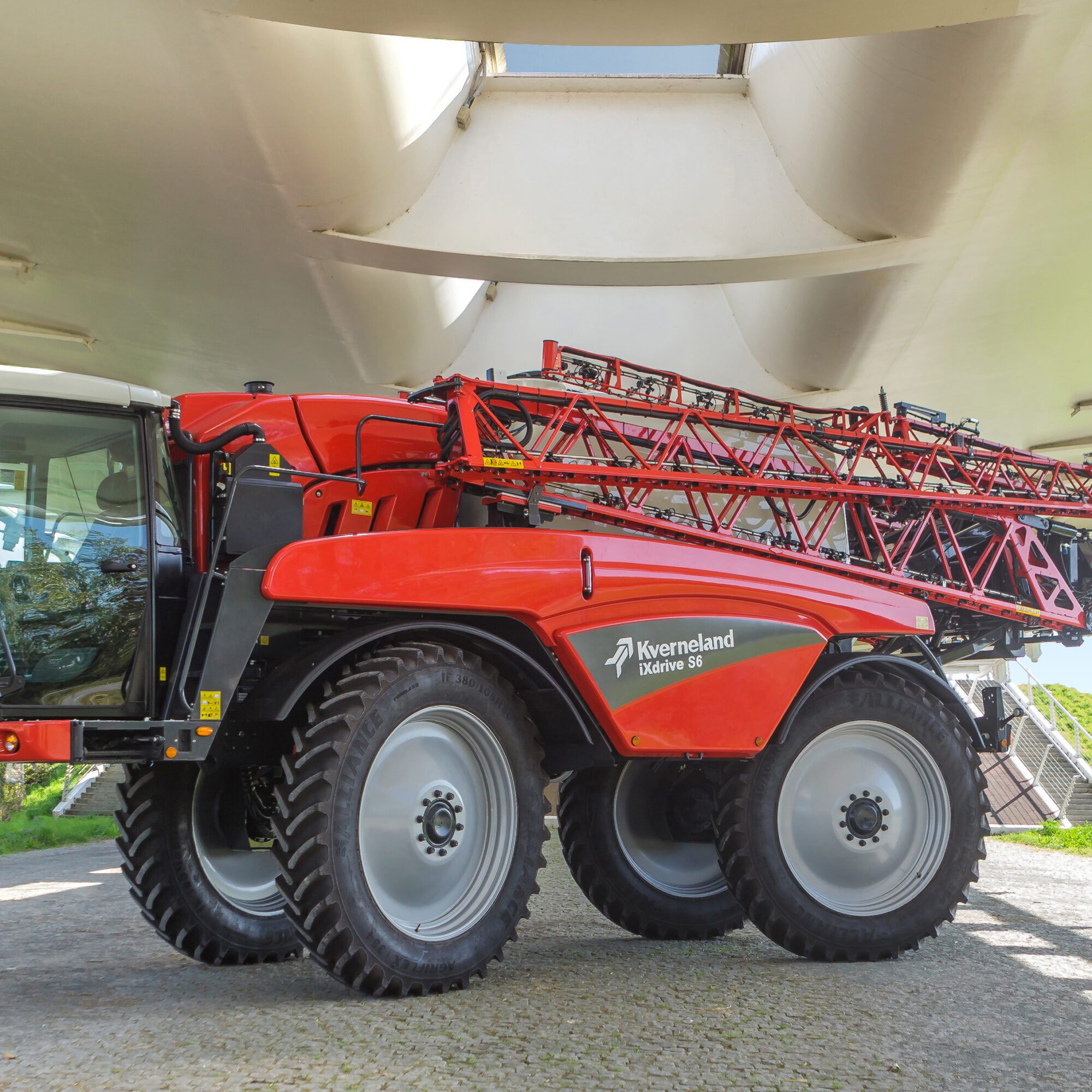 Kverneland stopt met zelfrijder iXdrive | LandbouwMechanisatie