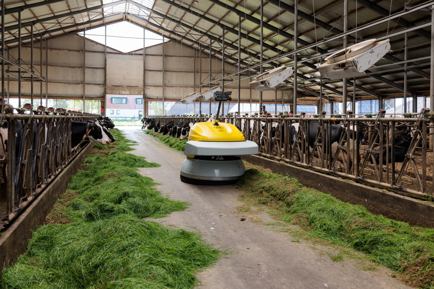 Lely-aanschuifrobot voor grote bedrijven | Veehouderij Techniek