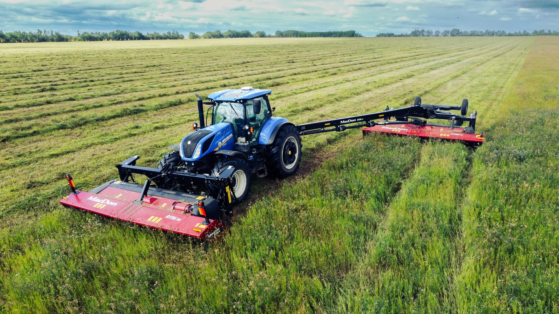 MacDon komt met schijvenmaaier voor in de fronthef | Veehouderij Techniek