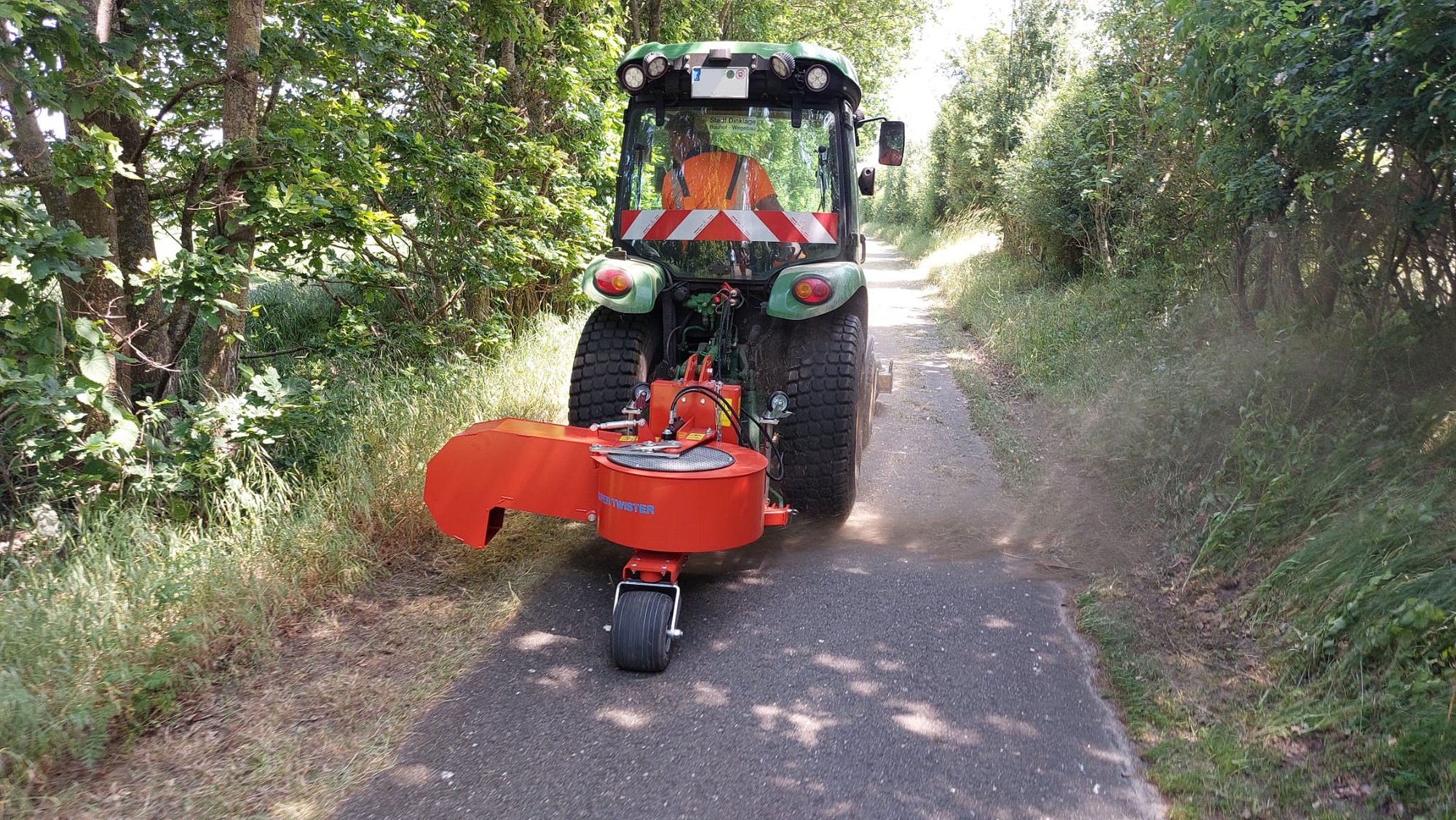 Nieuw mondstuk keert luchtstroom van Wiedenmann-bladblazer | Tuin en Park Techniek
