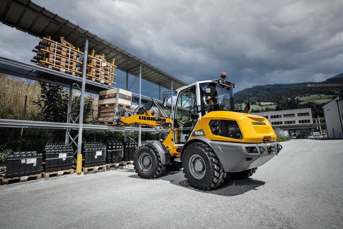 Nieuwe compacte wielladers van Liebherr | Veehouderij Techniek