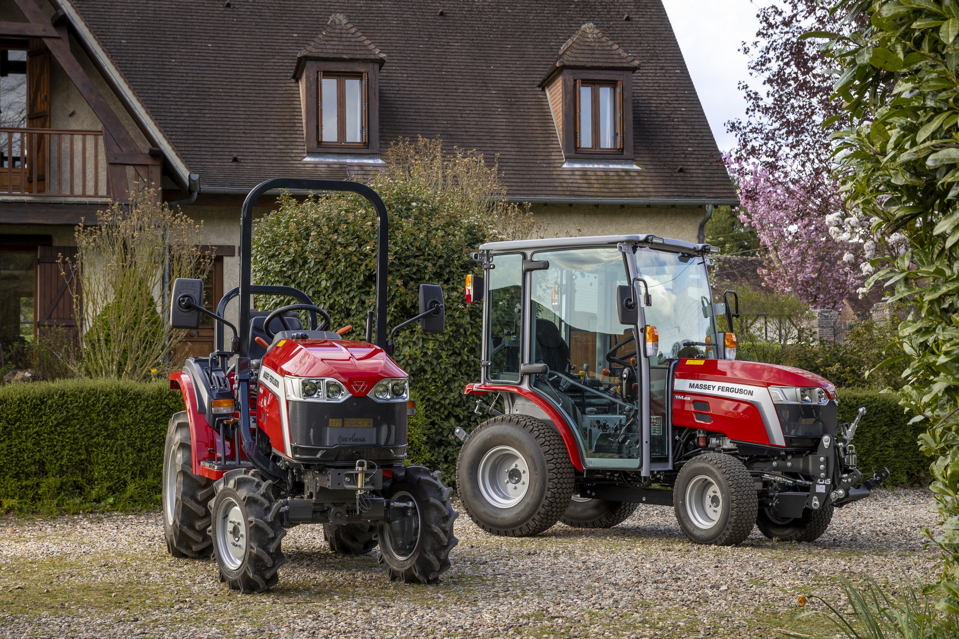 Nieuwe Massey Ferguson 1M-serie met 900 kg hefvermogen | Tuin en Park Techniek