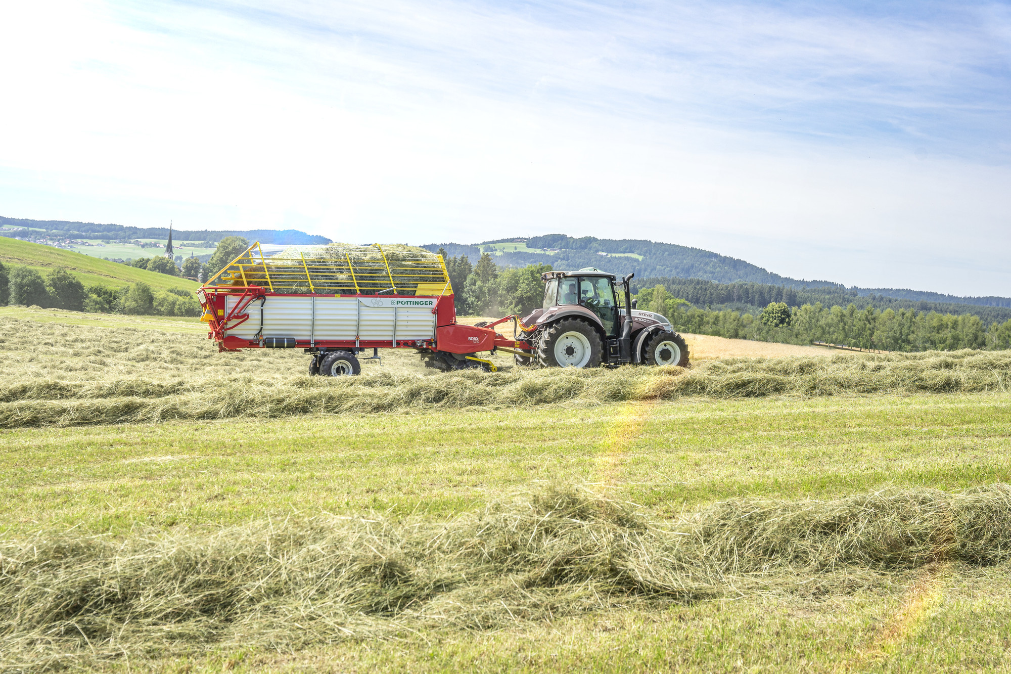 Nieuwe Pöttinger Boss 3000-opraapwagens | Veehouderij Techniek