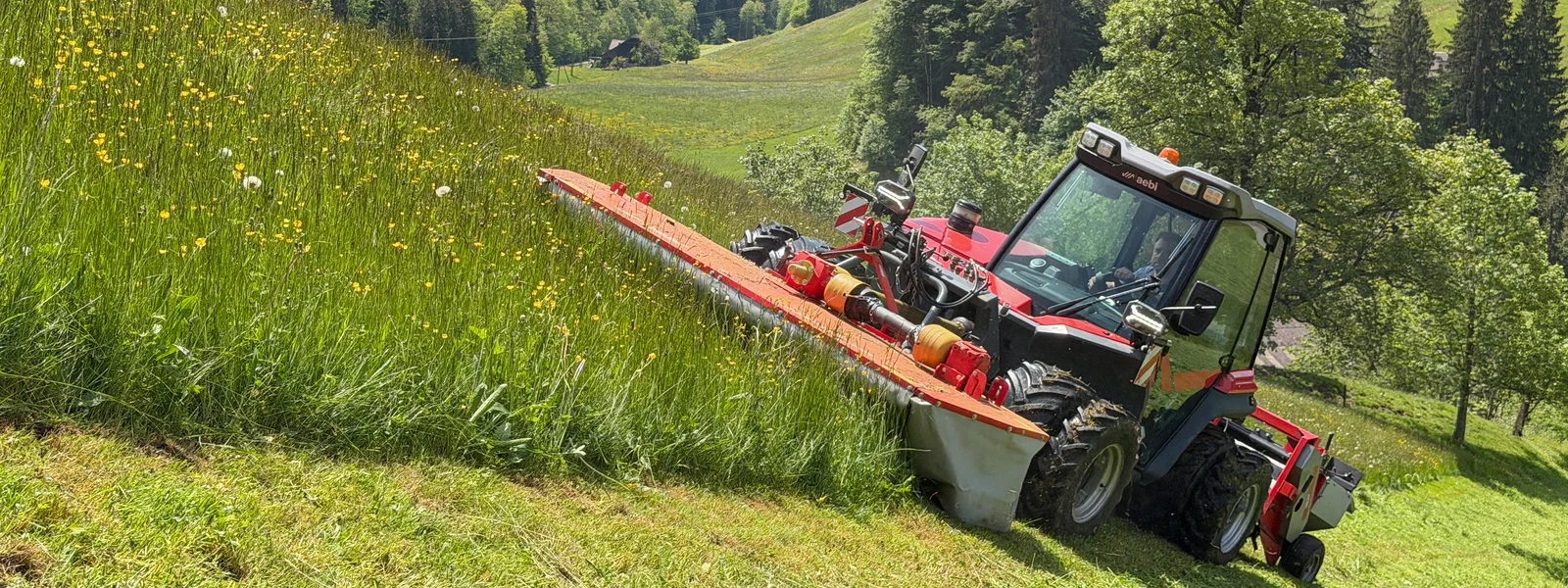 Nieuwe Terratrac TT 212 van Aebi | Tuin en Park Techniek